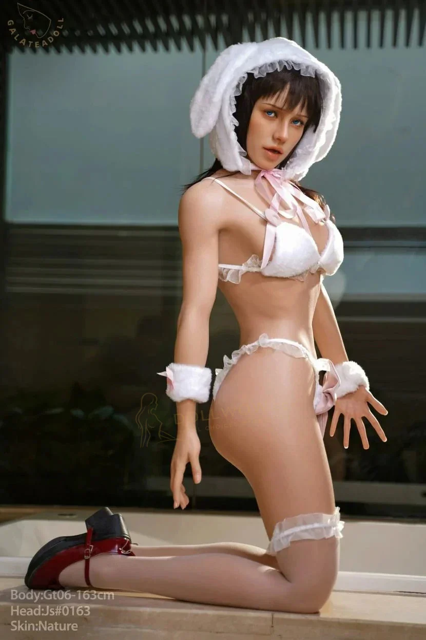 Dolls Castle Alice 163cm C-Cup Silicone — image 7 of 8