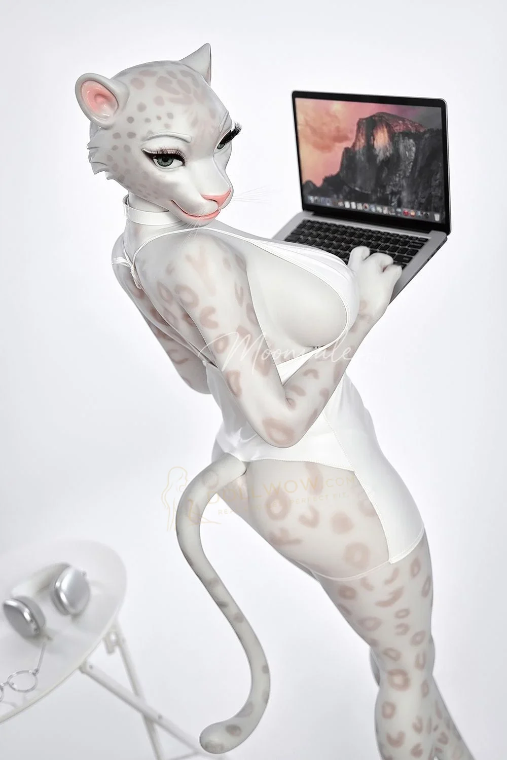 Moonvale Velara - White Panther Office 165cm Silicone — image 6 of 8